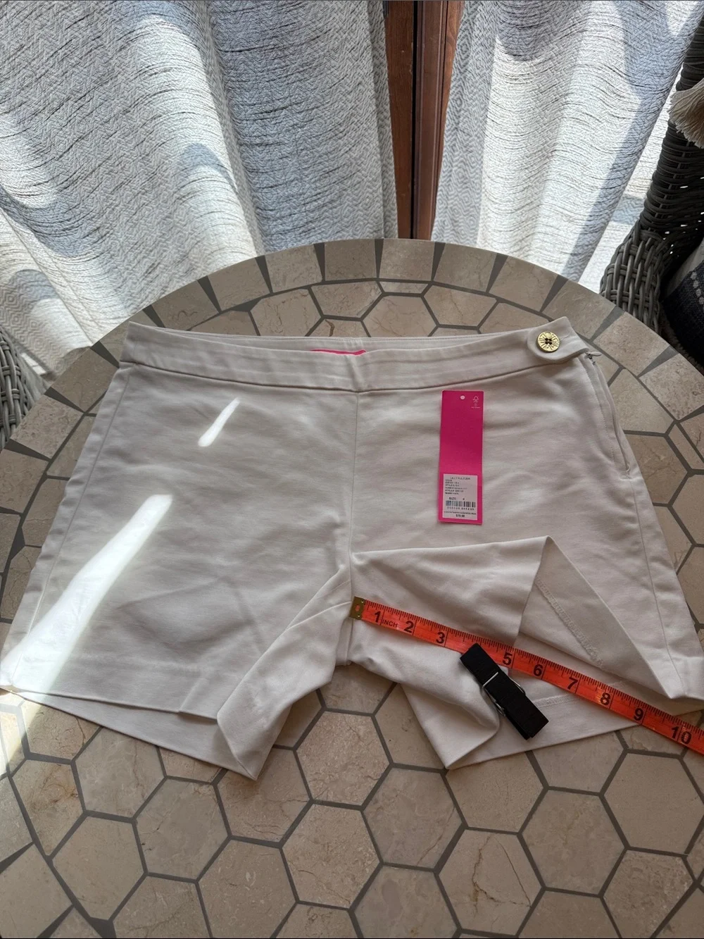 Lilly Pulitzer Alessi Stretch Shorts Resort White 🌟🤍🌟 - Picture 6 of 11